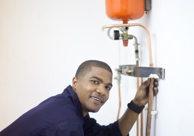 How to Handle Plumbing Emergencies